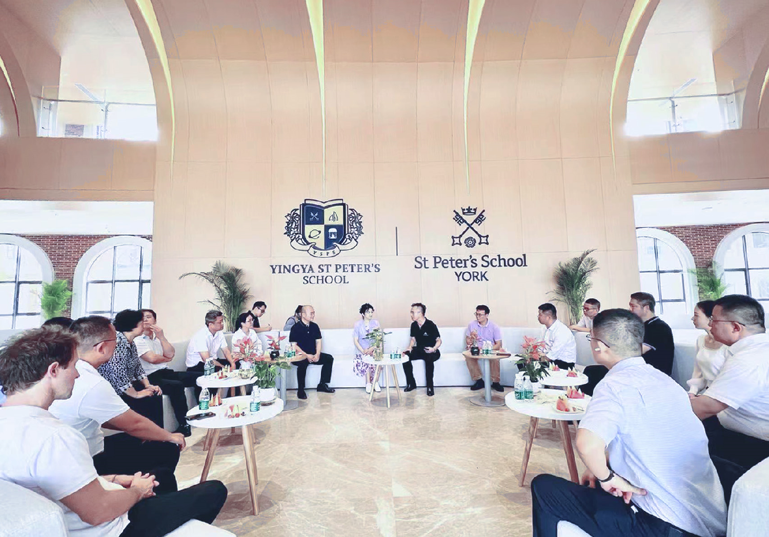 Government care | Li Yufeng, the Chief Inspector of Education of Hainan Provincial People's Government, and his delegation visited YINGYA ST PETER'S SCHOOL to conduct research and guidance work